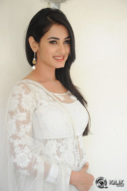 Sonal-Chauhan-at-Legend-Movie-Press-Meet